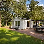 Stayatsas Sam, Luxe Boshuis Met Veranda * Epe