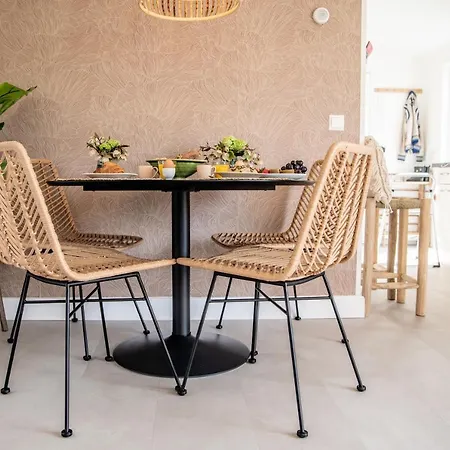 度假居 Stayatsas Sam, Middenin Het Bos, Kindvriendelijk, Stijlvol Ingericht, Parkeren Naast Het Huisje,veel Privacy, Ruime Tuin