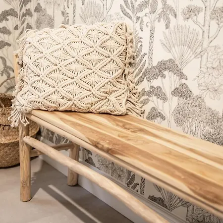 Stayatsas Sam, Luxe Boshuis Met Veranda *