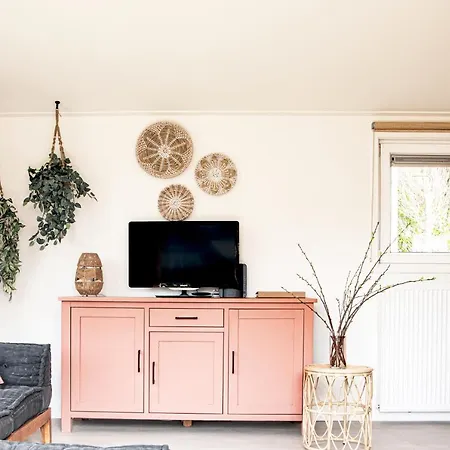 Stayatsas Sam, Middenin Het Bos, Kindvriendelijk, Stijlvol Ingericht, Parkeren Naast Het Huisje,veel Privacy, Ruime Tuin * Epe