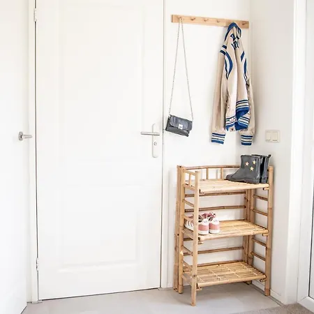 Stayatsas Sam, Middenin Het Bos, Kindvriendelijk, Stijlvol Ingericht, Parkeren Naast Het Huisje,veel Privacy, Ruime Tuin 度假居