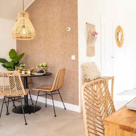 Stayatsas Sam, Luxe Boshuis Met Veranda Prázdninový dům *