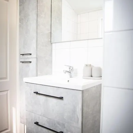 Stayatsas Sam, Middenin Het Bos, Kindvriendelijk, Stijlvol Ingericht, Parkeren Naast Het Huisje,veel Privacy, Ruime Tuin * Epe