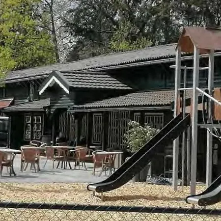 Stayatsas Sam, Middenin Het Bos, Kindvriendelijk, Stijlvol Ingericht, Parkeren Naast Het Huisje,veel Privacy, Ruime Tuin Holiday home Epe