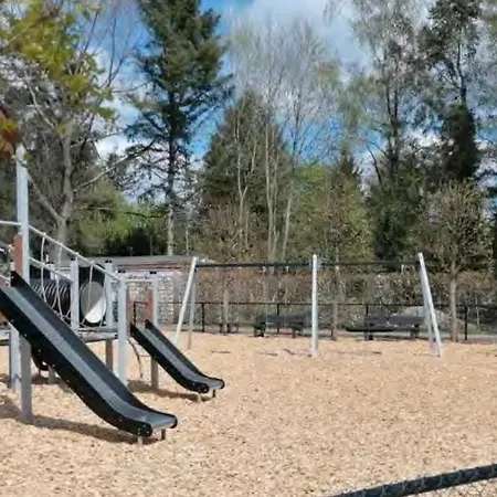 Stayatsas Sam, Middenin Het Bos, Kindvriendelijk, Stijlvol Ingericht, Parkeren Naast Het Huisje,veel Privacy, Ruime Tuin *