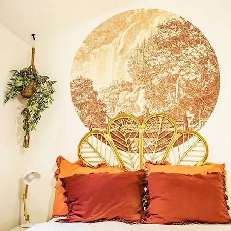 Stayatsas Sam, Middenin Het Bos, Kindvriendelijk, Stijlvol Ingericht, Parkeren Naast Het Huisje,veel Privacy, Ruime Tuin Holiday home *