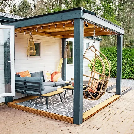 Holiday home Stayatsas Sam, Middenin Het Bos, Kindvriendelijk, Stijlvol Ingericht, Parkeren Naast Het Huisje,veel Privacy, Ruime Tuin