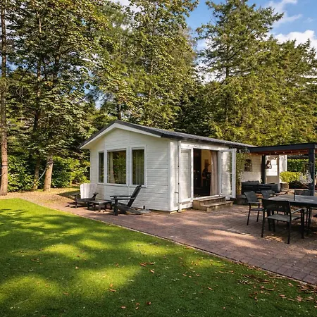 Stayatsas Sam, Luxe Boshuis Met Veranda * Epe