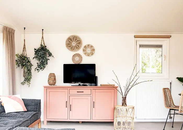 Stayatsas Sam, Middenin Het Bos, Kindvriendelijk, Stijlvol Ingericht, Parkeren Naast Het Huisje,veel Privacy, Ruime Tuin * Epe