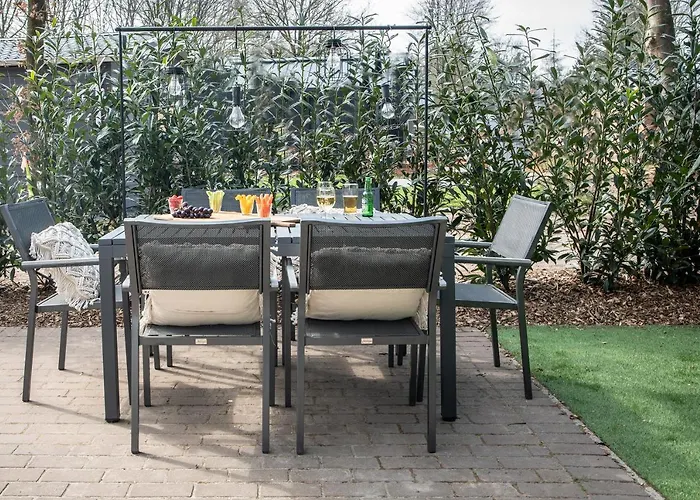 Stayatsas Sam, Middenin Het Bos, Kindvriendelijk, Stijlvol Ingericht, Parkeren Naast Het Huisje,veel Privacy, Ruime Tuin Dom wakacyjny Epe