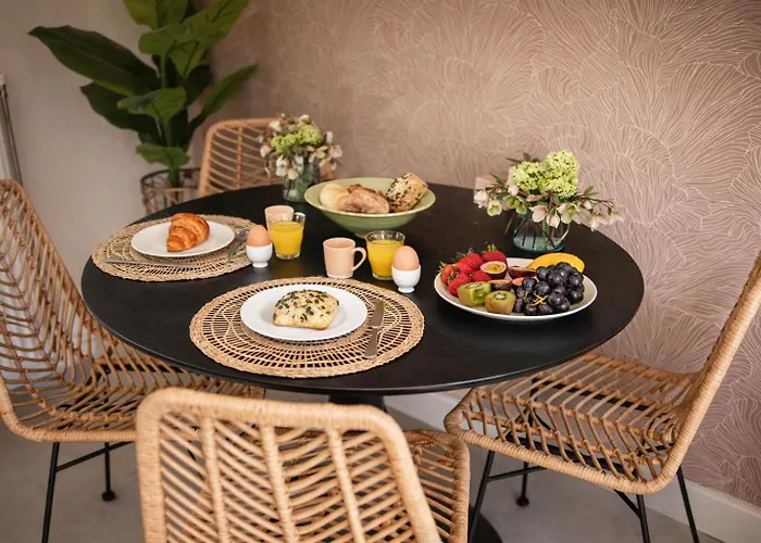 Natuurhuisje In Het Bos Met Rustige Ligging En Ruime Tuin Stijlvol Ingericht Stayatsas Sam Holiday home