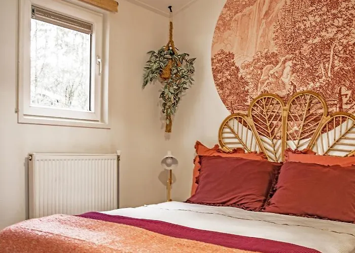 Stayatsas Sam, Middenin Het Bos, Kindvriendelijk, Stijlvol Ingericht, Parkeren Naast Het Huisje,veel Privacy, Ruime Tuin Сasa de vacaciones *