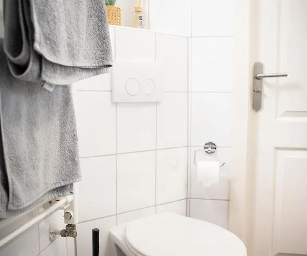 Stayatsas Sam, Middenin Het Bos, Kindvriendelijk, Stijlvol Ingericht, Parkeren Naast Het Huisje,veel Privacy, Ruime Tuin Сasa de vacaciones *